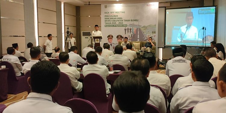 Abah Zairullah BukaKick Off Meeting Penyusunan Rancangan Awal RPJPD Tanah Bumbu 2025 – 2045