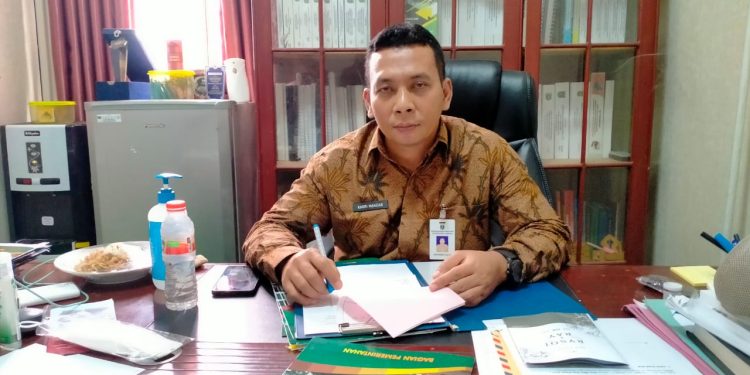 Kadri Mandar Jabat Kadis Ketenagakerjaan dan Transmigrasi Tanah Bumbu