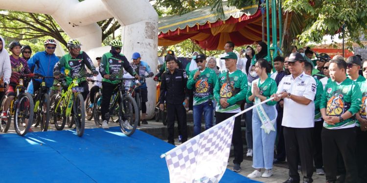 Bupati Zairullah Lepas Peserta Fun Bike Meriahkan Haornas 2023
