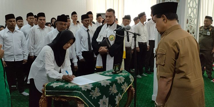 Bupati Zairullah Lantik 82 Anggota BPD dari Enam Kecamatan di Tanah Bumbu
