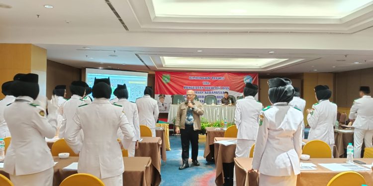 Rasa Haru dan Bangga Orang Tua, Lihat Anggota Paskibraka Terbang ke Jakarta