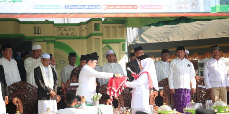 Wakili Bupati Tanah Bumbu, Asisten Pemerintahan Hadiri Peringatan Hari Santri Nasional