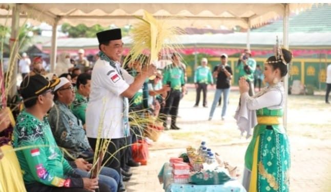 Abah Zairullah Buka Festival Layang-layang 2023 di Pagatan
