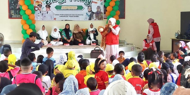 Mengawali Festival Literasi Bersujud 2023, Dispersip Tanah Bumbu Gelar Story Telling