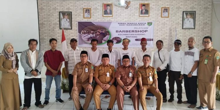 Pemkab Tanah Bumbu Buka Pelatihan Barbershop