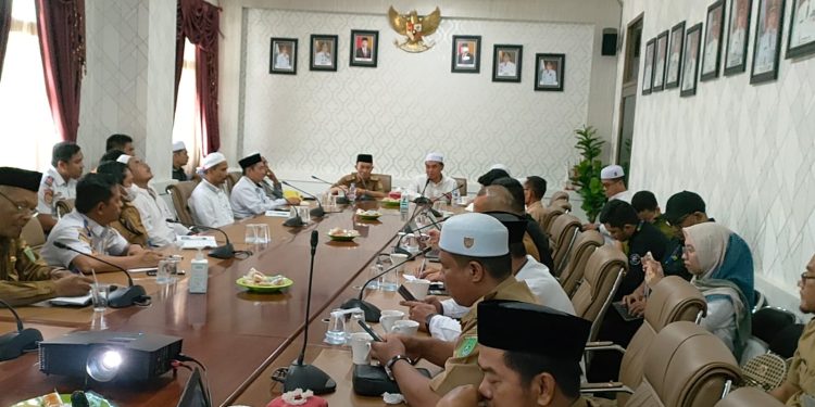 26 November 2023, Masjid Apung Ziyadatul Abrar Pagatan Diresmikan