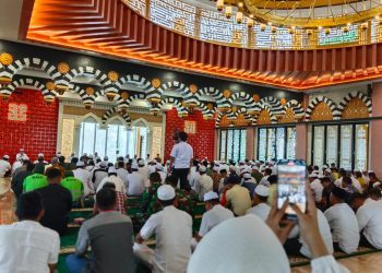 Masjid Ziyadatul Abrar Tanah Bumbu, Merupakan Masjid Terapung Ketujuh se- Indonesia