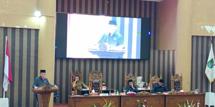 DPRD Tanah Bumbu Gelar Rapat Paripurna Mengambil Keputusan Dua Raperda
