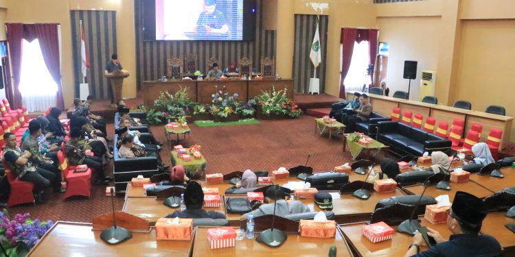 JAWABAN BUPATI TERHADAP RAPERDA RAPERDA PERSEROAN DAERAH AIR MINUM BERSUJUD TAHUN 2023