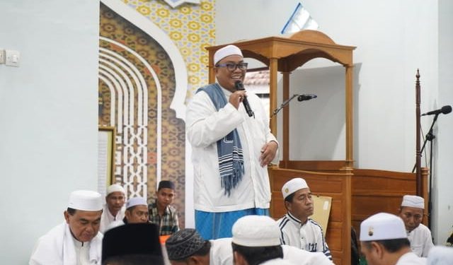 Ustadz Hidayatullah : Anak Dikatakan Beriman, Bila Berbuat Baik dengan Orang Tua