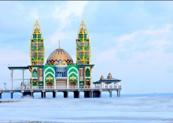 Sebut Masjid Apung Ziyadatul Abrar Wisata Ikonik, Minta Pemda Kelola Dengan Baik