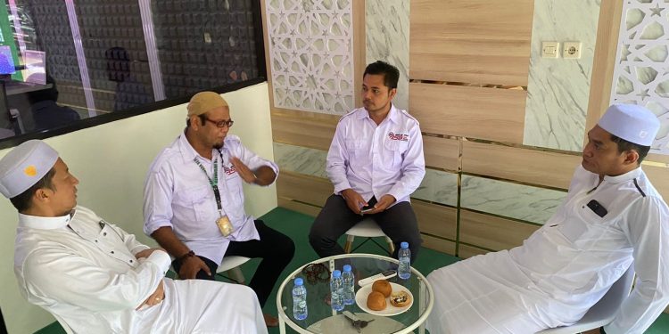 Kadiskominfo dan Kabag Umum Tanah Bumbu Kunjungi Kantor RSB