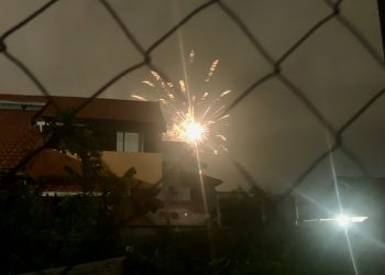 Walau Dilarang, Pesta Kembang Api Tetap Hiasi Langit Banjarmasin di Malam Akhir 2023