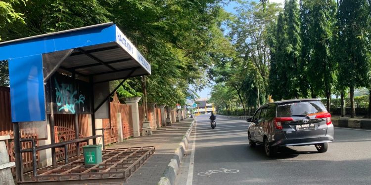 Viral Dibongkar Maling Lantainya, Begini Kondisi Halte di Depan Masjid Raya Banjarmasin