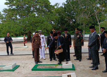 Ziarah Makam Pahlawan 7 Februari Berlangsung Khidmat