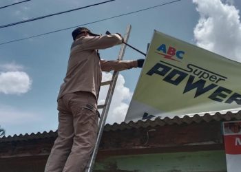 Bapenda Tanah Bumbu Tertibkan Reklame Tidak Taat Pajak