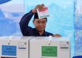 Pemilu 2024, Bupati Zairullah Nyoblos di TPS 16 Desa Bersujud