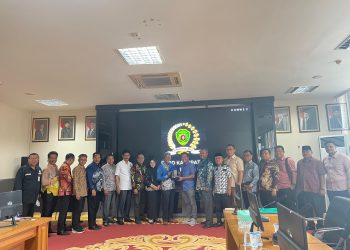 BANGGAR DPRD TANBU KUNJUNGI DPRD KABUPATEN PPU