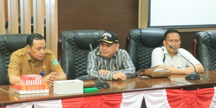 DPRD TANBU TERIMA KEDATANGAN KOMISI II DPRD KOTABARU