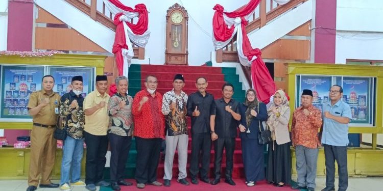 Wakil Ketua DPRD Tanbu, Sambut Kedatangan Rombongan DPRDKutai Kartanegara