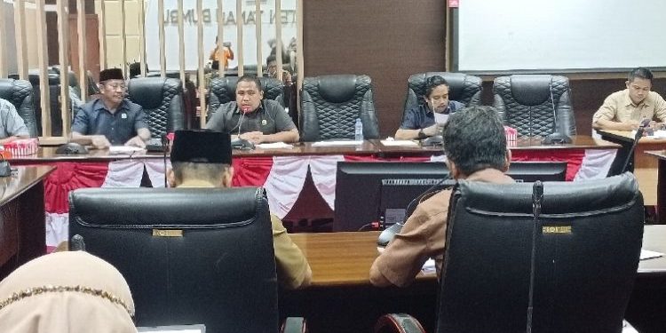 Komisi I DPRD Tanbu Rapat Kerja Dengan Disdik