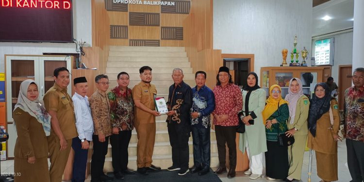 KOMISI III DPRD TANBU SHARINGTERKAIT PROGRAM PENINGKATAN KEGIATAN SEKTOR KE DPRD KOTA BALIKPAPAN