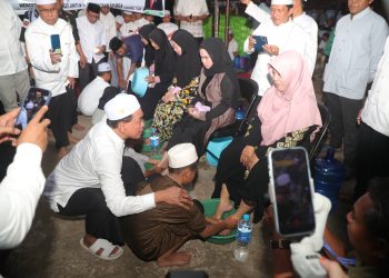 Gerakan Mencuci Kaki Ibu Jangan Dilakukan Pada Ramadhan Saja