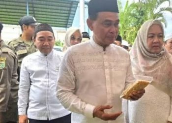 Safari Ramadhan Hari Ini, Abah Zairullah Didampingi Ketua PKK Tanah Bumbu Kunjungi Karang Bintang