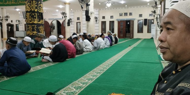 Setiap Malam, Santri IAY Darul Azhar Menghatamkan Al Quran