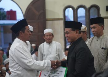 Warga Antusias Sambut Safari Ramadan Bupati Zairullah Azhar