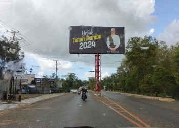 Baliho Terpampang di Sejumlah Sudut Jalan, Muh Rusli : Saya Siap Maju Pilkada Tanah Bumbu
