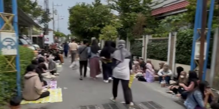 Menunya Istimewa, Masjid Ini Luar Biasa Melayani Ribuan Muslimin Berbuka Puasa, Nitizen: Bagaimana Nyuci Piriingnya