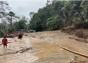 Diterjang Longsor BPBD Imbau Pengendara Waspadai Jalan Mentewe-Banjar