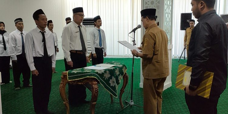 Bupati Abah Zairullah Lantik Anggota BPD Desa Al-Kausar dan Makmur Mulya Kecamatan Satui