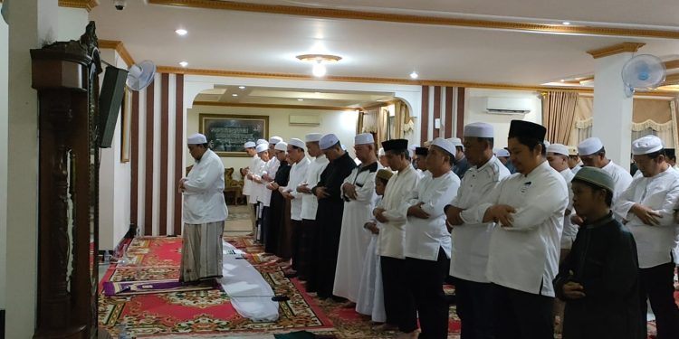 Abah Zairullah Buka Puasa dengan Kepala SKPD dan Anak Yatim