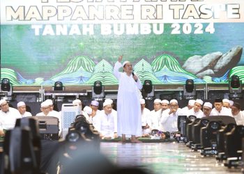 Ribuan Masyarakat Hadiri Tabligh Akbar di Pesta Pantai Mappanre Ri Tasi’e