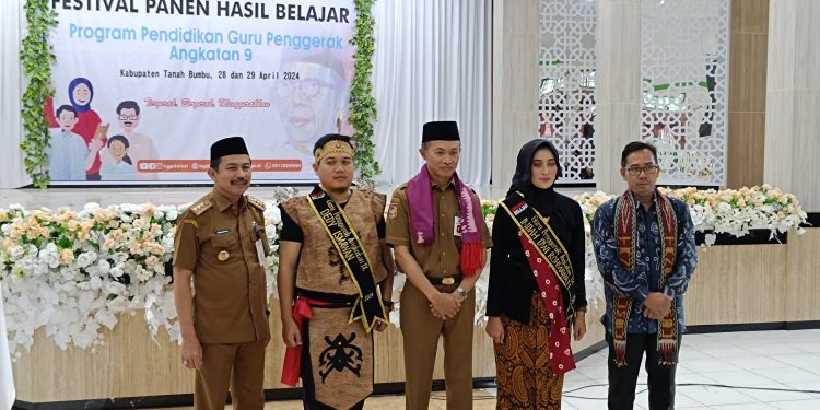 Sekda Ambo Sakka Buka Lokakarya Festival Panen Hasil Belajar