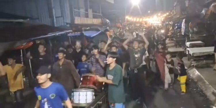 Seng Ada Lawan, Bagarakan Sahur di Banjarmasin ini Mirip Pawai, Nitizen pun Tulis Komentar Lucu-lucu an