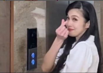 Mendadak Hilang, Instagram Sandra Dewi Meninggalkan Tulisan Aneh