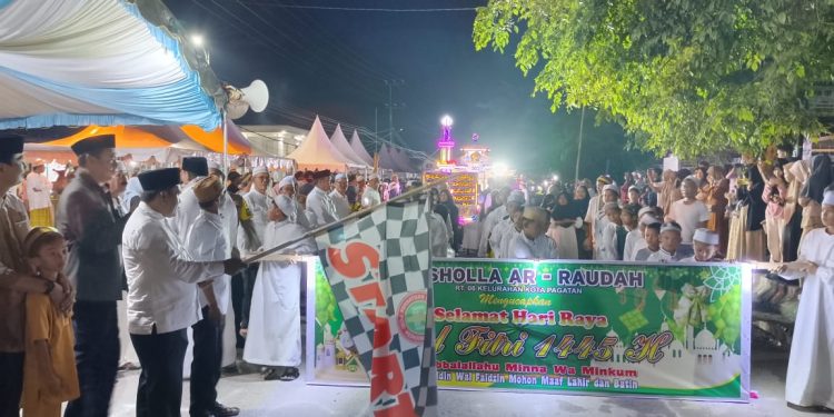 Sekda Tanah Bumbu Dr.Ambo Sakka Lepas Peserta Festival Tanglong