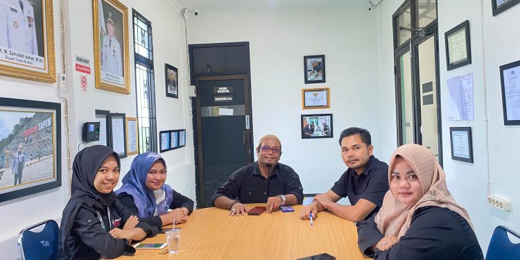 RSB Masuk Nominasi, Direktur dan Sekretaris Hadiri Puncak Anugerah Syiar Ramadan di Banjarmasin