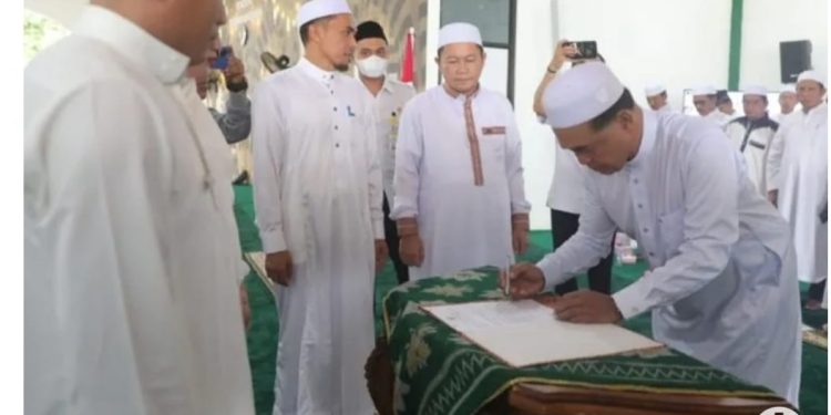 Bupati Tanah Bumbu Zairullah Azhar Lantik 1.242 PPPK