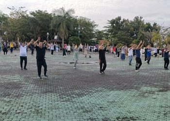 Bupati Zairullah Senam Bersama dengan Kepala Dinas dan Bagian