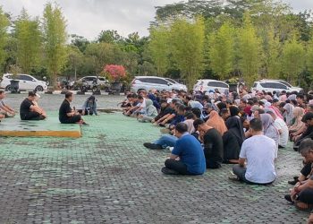 Bupati Zairullah Senam Bersama dengan Kepala Dinas dan Bagian