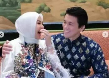Hamil di Usia 43 th, Fans Syahrini Agak Cemas, Sang Artis Dianjurkan Sering Baca Alquran Surah Ini