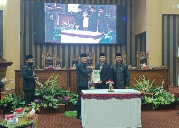 DPRD Tanah Bumbu Setujui Dua Raperda yang Diajukan Eksekutif Menjadi Perda