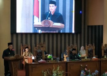 Sampaikan KUA dan PPAS 2025 pada Rapat Paripurna DPRD, Bupati Tanah Bumbu Singgung Bendungan Kusan