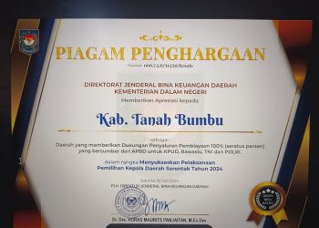 Pemkab Tanah Bumbu Dapat Penghargaan Penyelesaian Pencairan 100% Dana Hibah Pilkada 2024