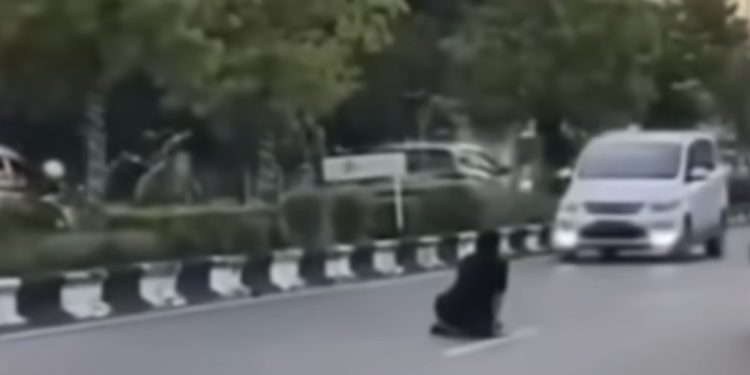 Ngeri Terekam Video, Diduga Korban Oplos Kecubung Tingkahnya Mirip ‘Zombi Drug’ di Philadelpia