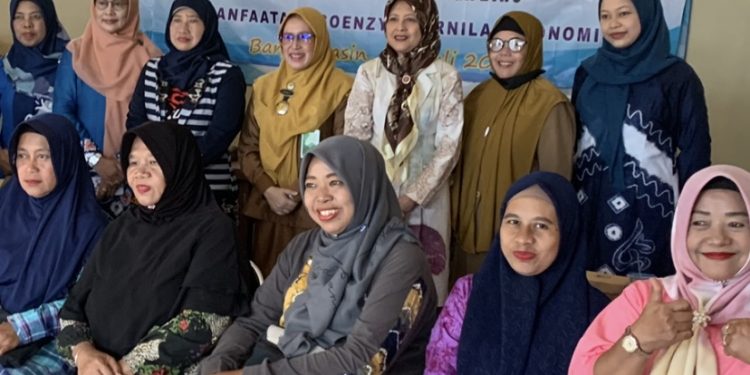 Puspa Kalsel Gandeng PKK Telaga Biru Latih Kader Buat Ecoenzym, Auto Bisa